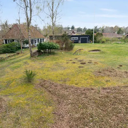 Holiday home Charmerende Lokalt Hus Med 5000m2 Have Og Skov *