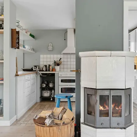 Holiday home Charmerende Lokalt Hus Med 5000m2 Have Og Skov Tisvildeleje