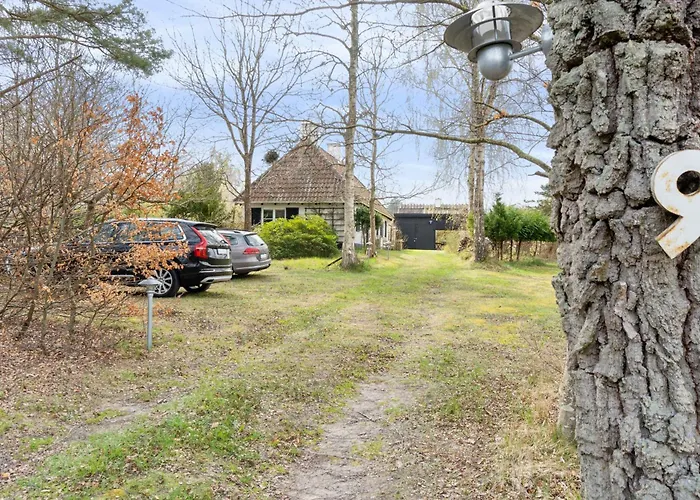 別荘 Charming House With 5000m Garden And Forest