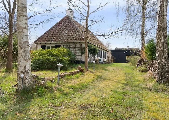 Charming House With 5000m Garden And Forest 別荘